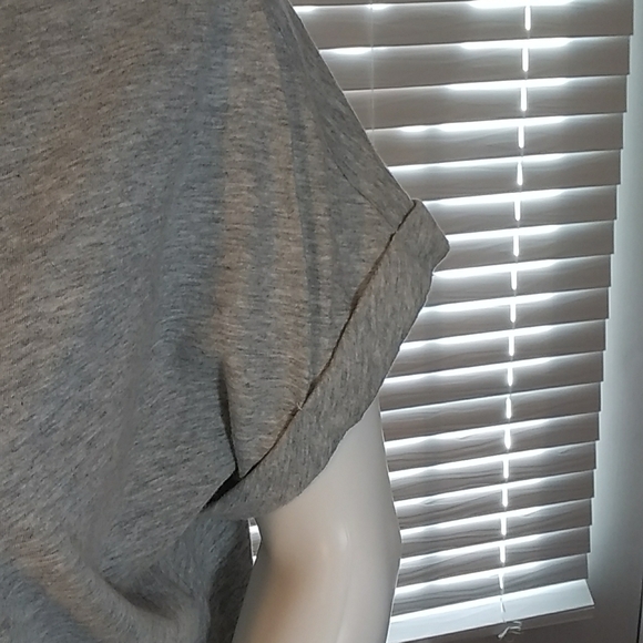 Soho New York & Company Womens Gray Sequin Roll Up Cap Sleeves Tee Shirt Size M - Picture 5 of 10